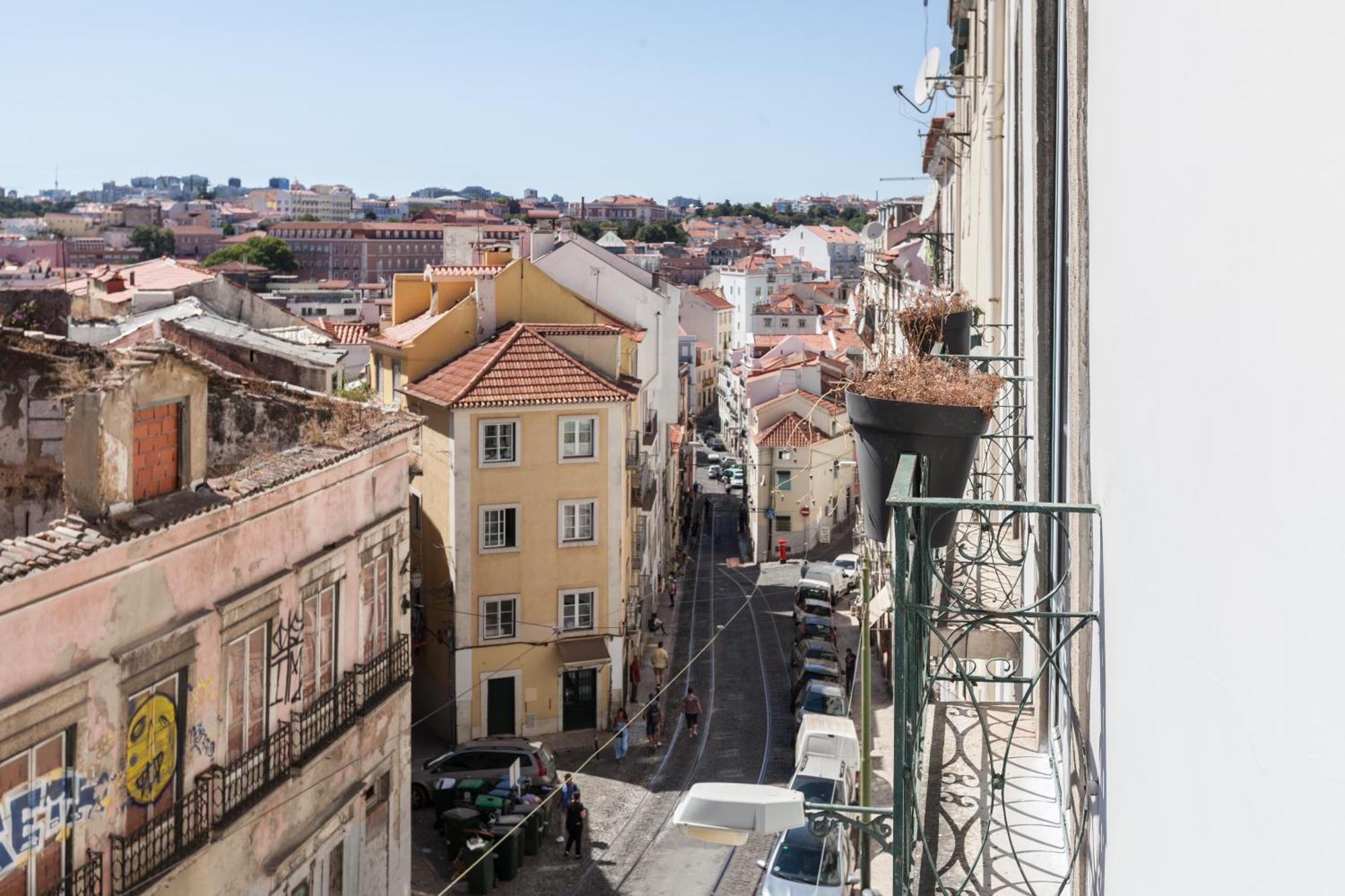 Flh Castle Duplex With Terrace Apartment Lisbon Exterior photo