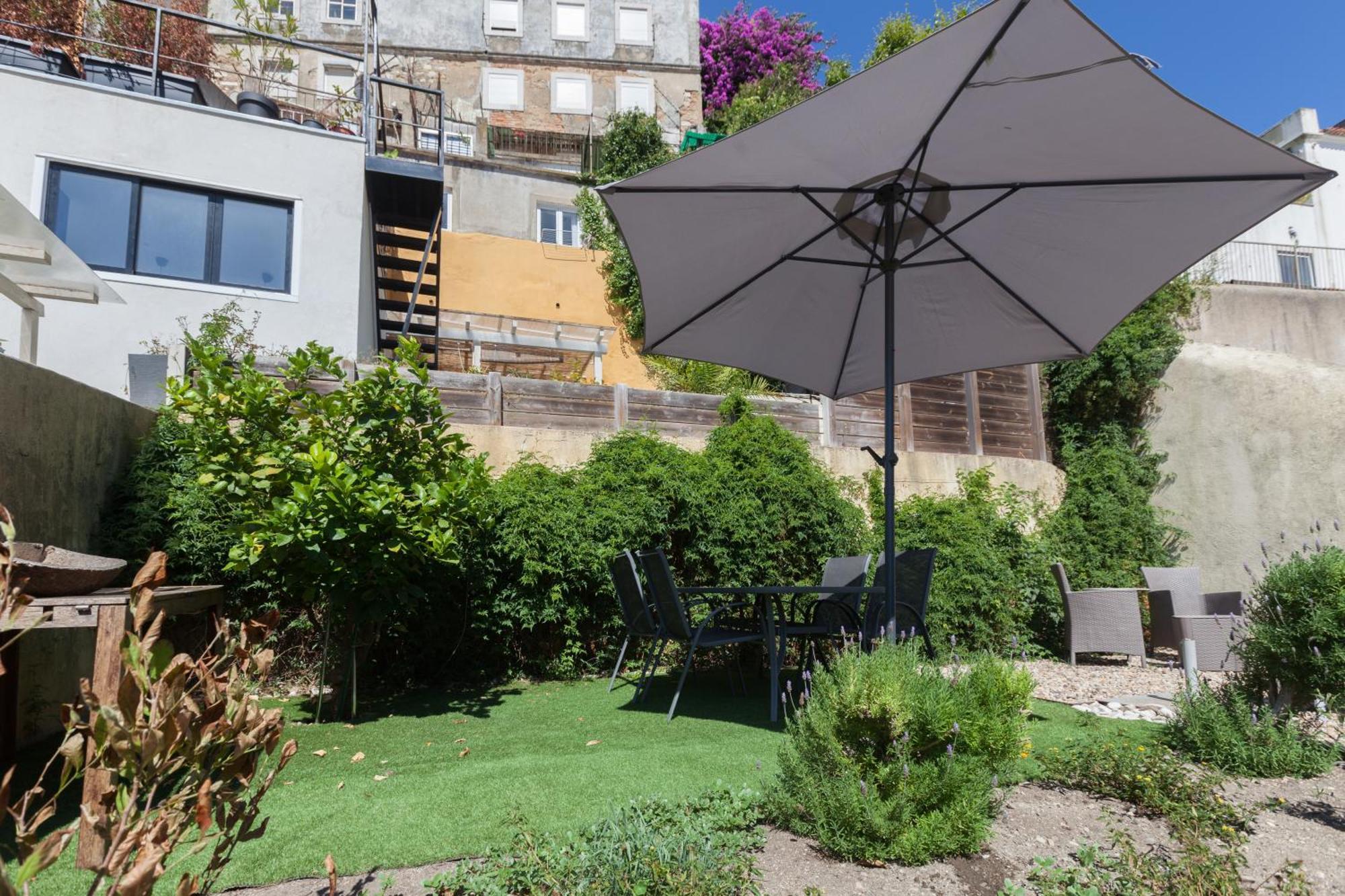 Flh Castle Duplex With Terrace Apartment Lisbon Exterior photo